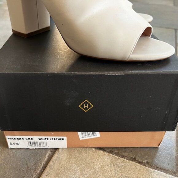 Dina Slide White Leather Sandal (Women) Halogen Size 8.5 M - Picture 3 of 6